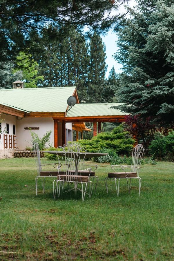 Aluminé Estancia Quillen Lodge - Hosteria מראה חיצוני תמונה