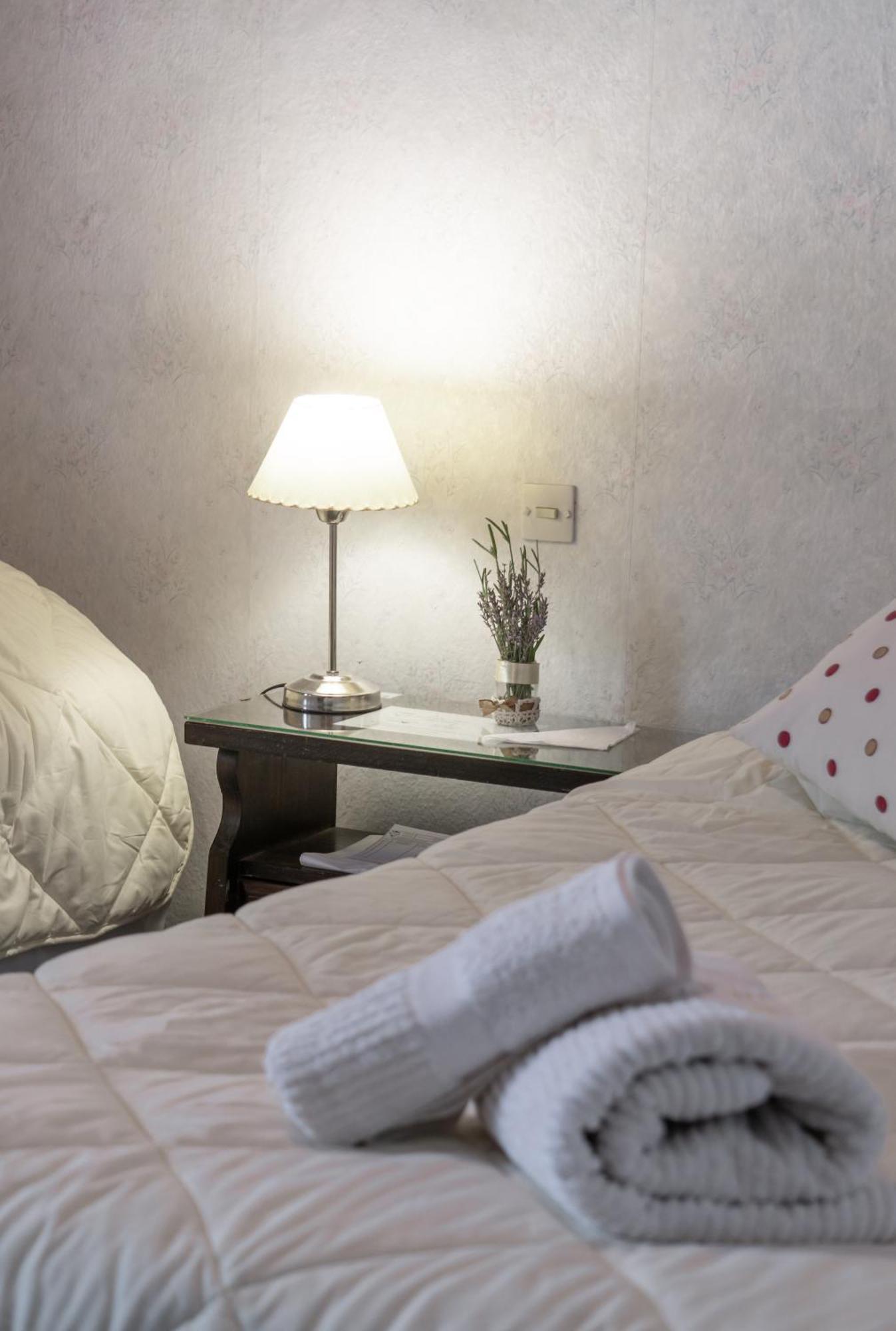 Aluminé Estancia Quillen Lodge - Hosteria מראה חיצוני תמונה